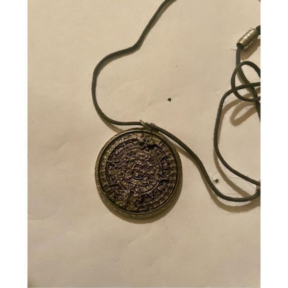 SILVER AZTEC MEDALLION NECKLACE - Picture 1 of 4